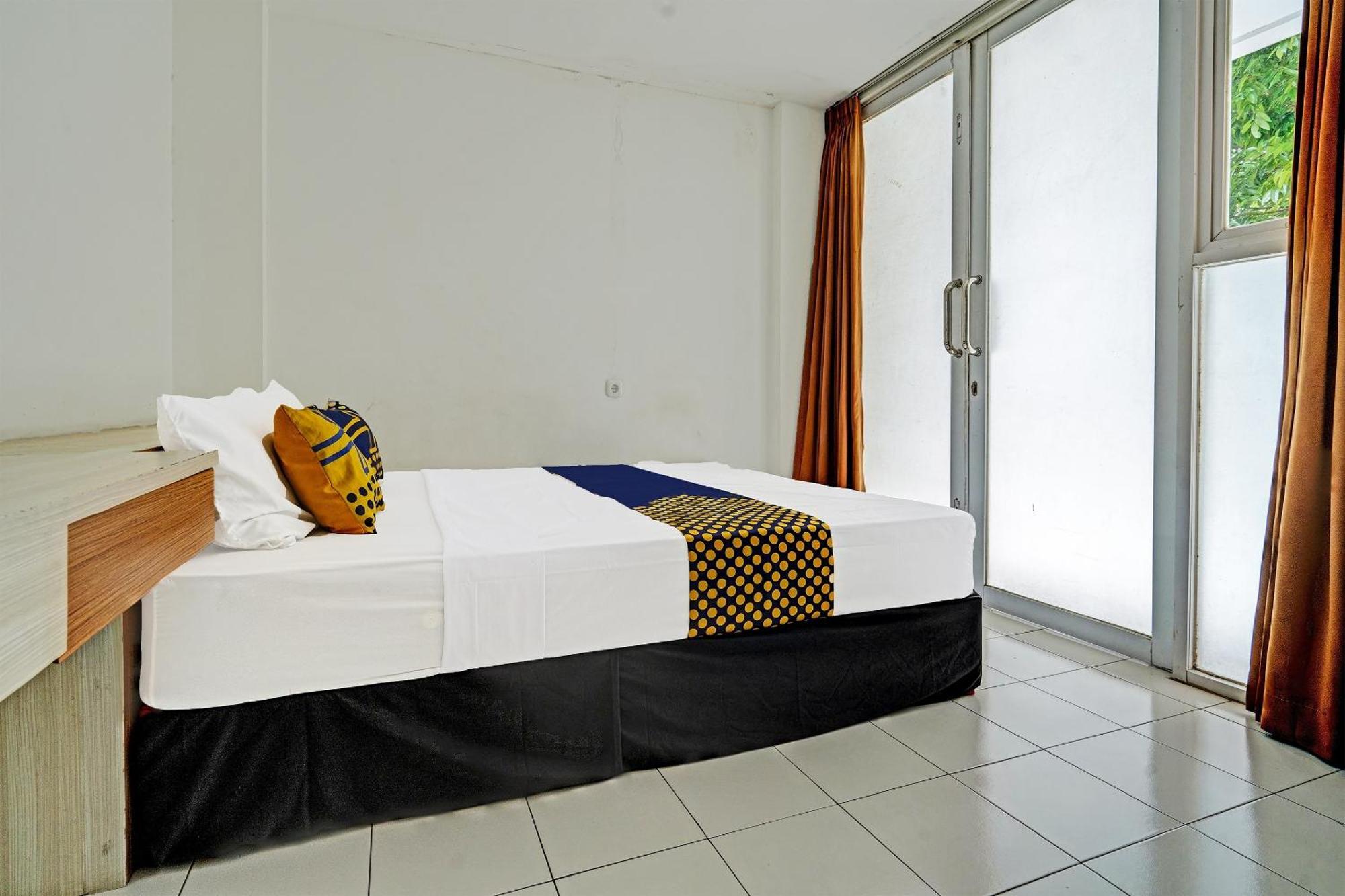 สปอต ออน 2190 อลามันดา 7ชาเรียะฮ์ Hotel บันดุง ภายนอก รูปภาพ